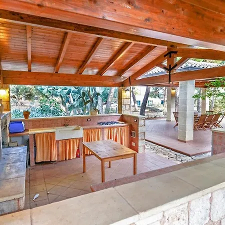 Opunzie Villa *